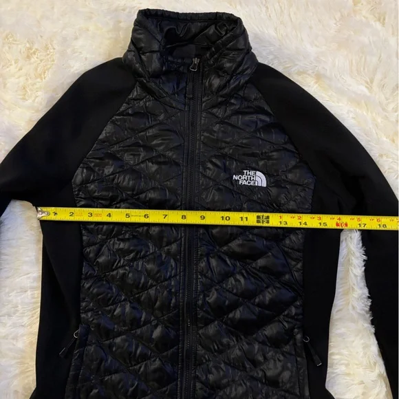 The North Face Quilted Hybrid Jacket Black Full Zip Stretch Sleeves - Picture 5 of 7